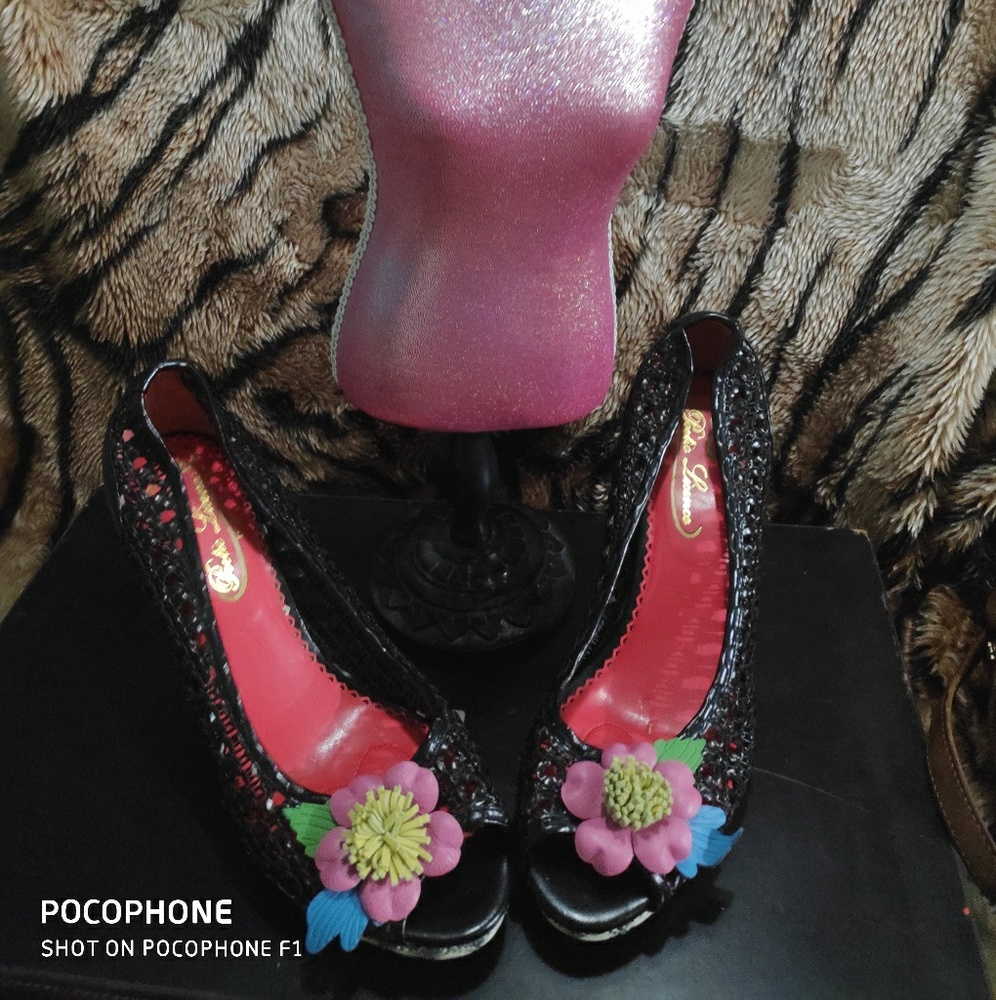 Poetic License shoes 10M